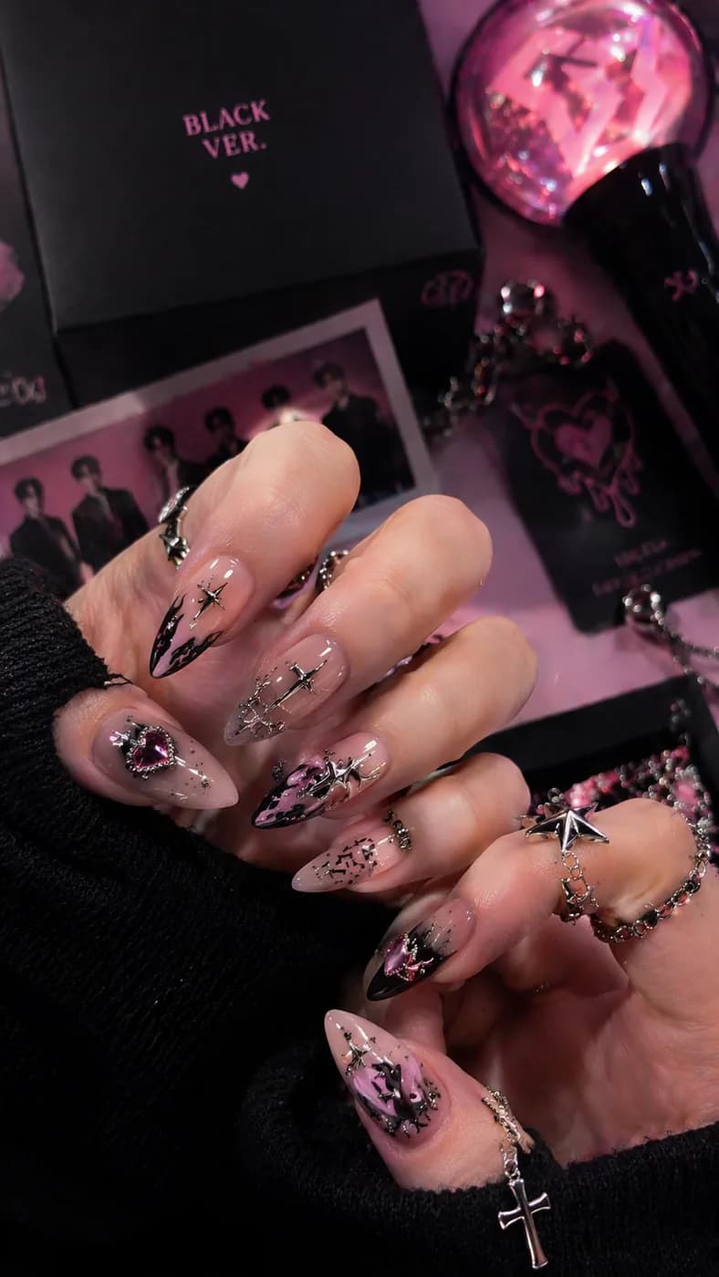 Bella Queen Studio Nails - Metepec